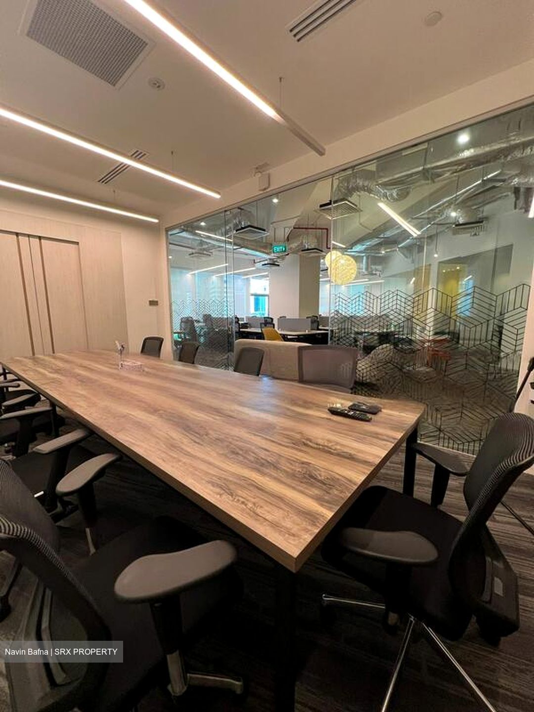 PLUS (D1), Office #463106631